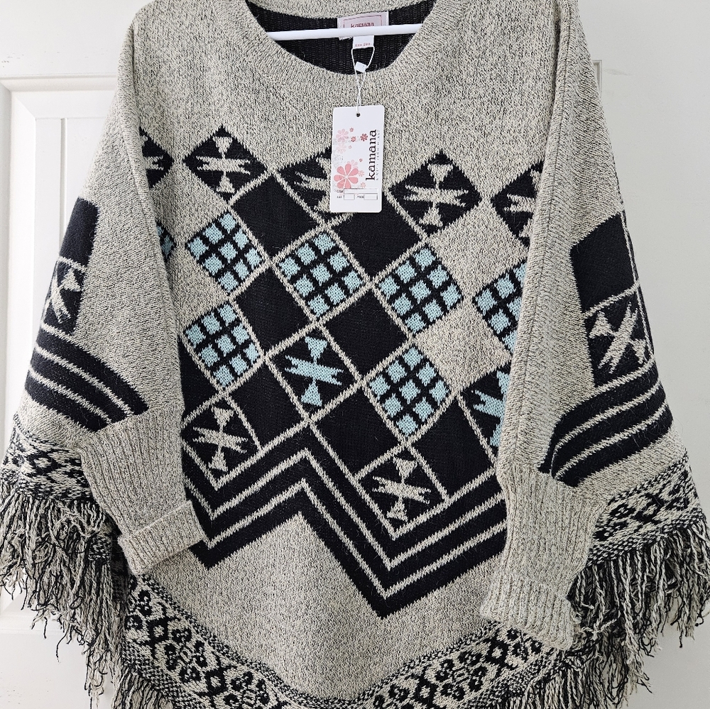Geometric Patterned Fringe Poncho